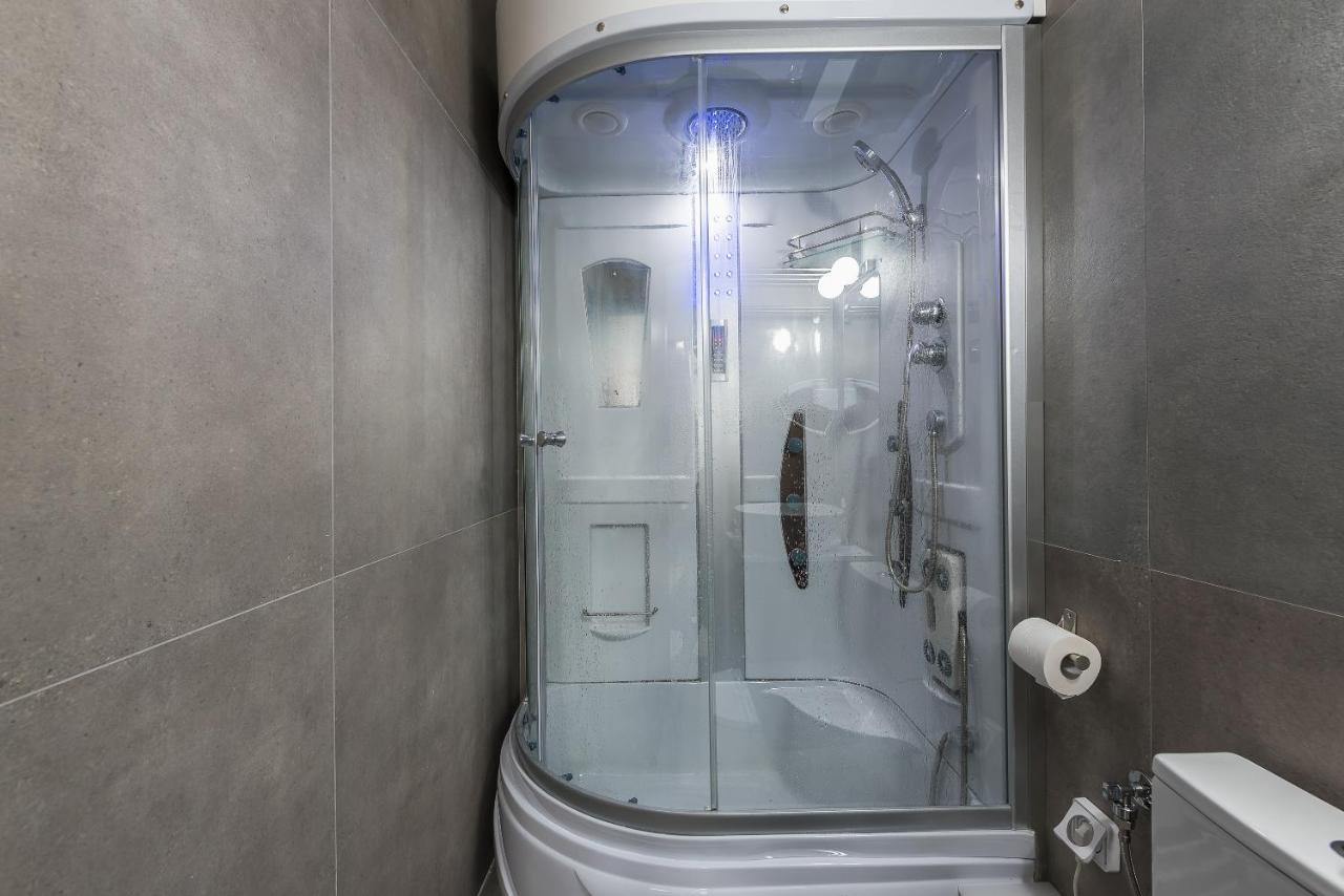 Iguana Gold Luxury Suites 1Min From Ermou Str Ateny Zewnętrze zdjęcie