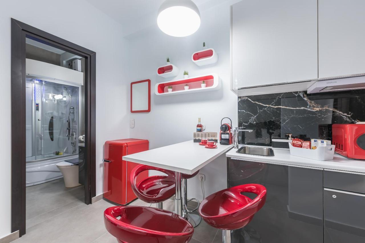 Iguana Gold Luxury Suites 1Min From Ermou Str Ateny Zewnętrze zdjęcie